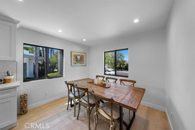 1834 Stearns Drive, Los Angeles CA: https://media.crmls.org/medias/b082f13e-89d0-4b16-a9eb-24695b5e38cc.jpg