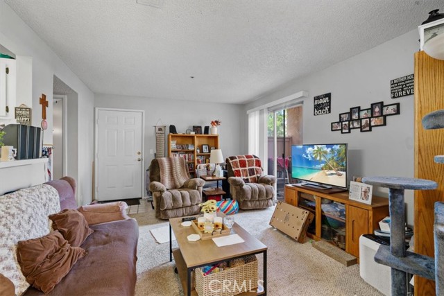 321 Inger Drive, Santa Maria CA: https://media.crmls.org/medias/b082fb9f-ac1a-4255-a14f-043deb4b6df3.jpg