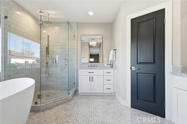 Detail Gallery Image 39 of 57 For 2311 W Clark Ave, Burbank,  CA 91506 - 4 Beds | 4/1 Baths
