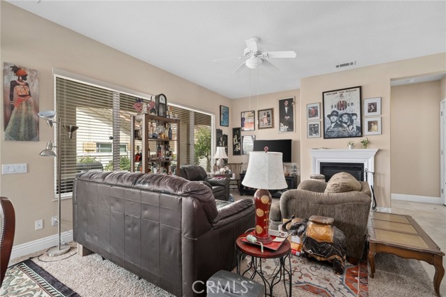 Detail Gallery Image 5 of 41 For 19478 Big Horn, Apple Valley,  CA 92308 - 2 Beds | 2 Baths