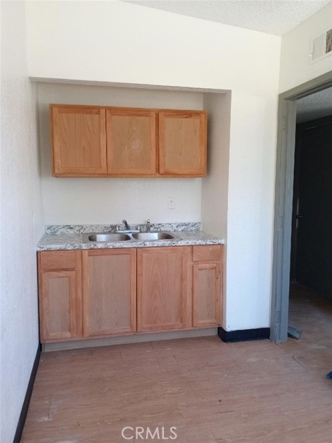 Detail Gallery Image 9 of 19 For 32111 State Highway 18, Lucerne Valley,  CA 92356 - – Beds | – Baths