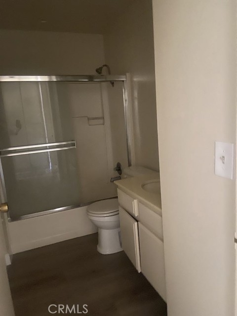 9800 Vesper Avenue, Panorama City CA: https://media.crmls.org/medias/b084e3fe-4be7-468d-89c8-2a0c715d6c88.jpg
