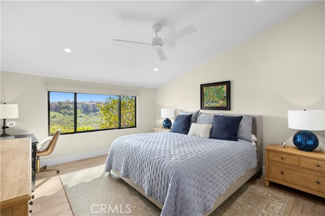 Detail Gallery Image 14 of 36 For 659 Vista Bonita, Newport Beach,  CA 92660 - 2 Beds | 2/1 Baths