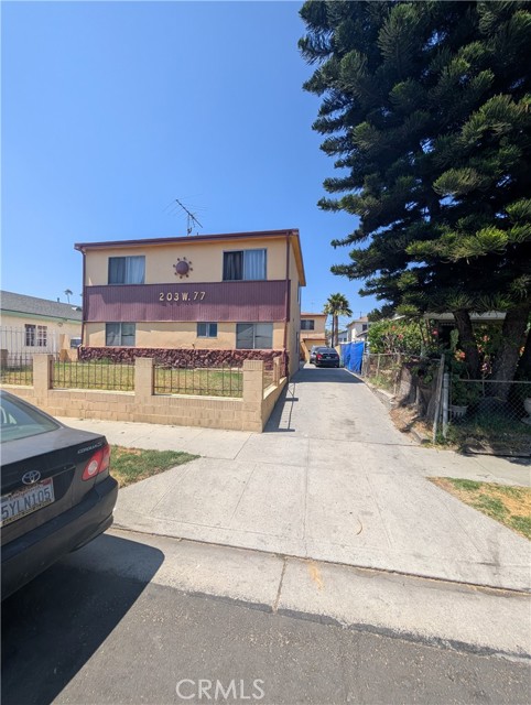 Detail Gallery Image 2 of 41 For 203 W 77th St St, Los Angeles,  CA 90003 - – Beds | – Baths