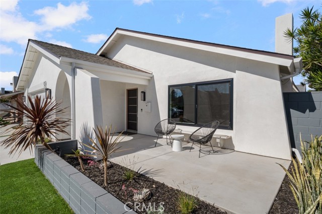 Detail Gallery Image 6 of 26 For 984 Carnation Ave, Costa Mesa,  CA 92626 - 3 Beds | 2 Baths