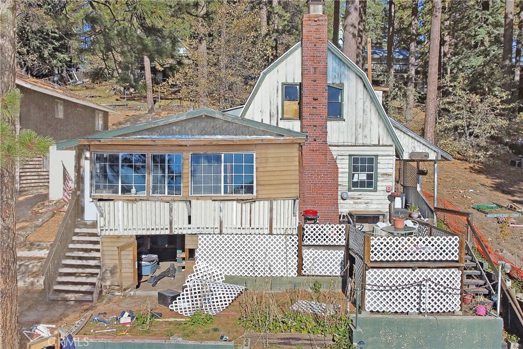31734 Hilltop Drive, Running Springs, CA 92382