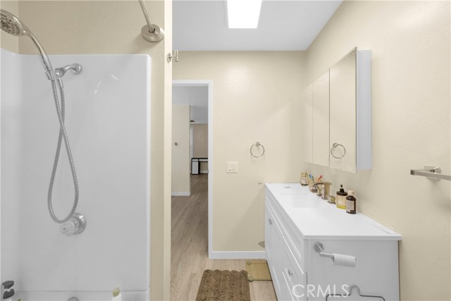 135 S Alfred Street, Coalinga CA: https://media.crmls.org/medias/b087642d-da01-421a-bd51-d50fdb5770b5.jpg