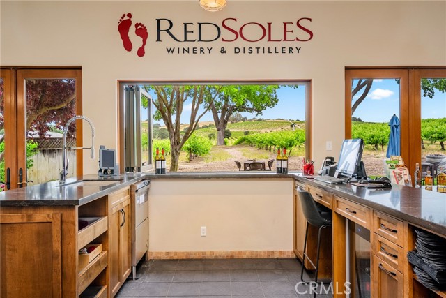 Detail Gallery Image 5 of 75 For 3130 Oakdale Rd, Paso Robles,  CA 93446 - 5 Beds | 4/1 Baths