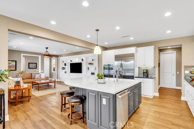 11 Risa Street, Rancho Mission Viejo CA: https://media.crmls.org/medias/b087f07a-896a-4619-a7ea-2be8c09afb8b.jpg