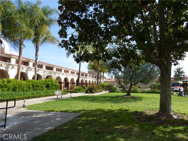 Detail Gallery Image 44 of 47 For 881 via Mendoza #O,  Laguna Woods,  CA 92637 - 2 Beds | 2 Baths