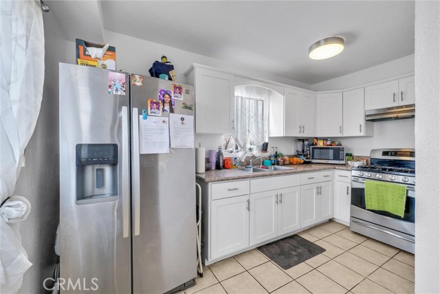 Image 7 of 27 For 11230 Louise Avenue