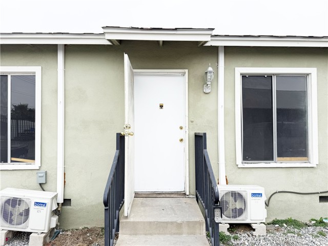 1330 S Reservoir Street, Pomona CA: https://media.crmls.org/medias/b0894263-9ac3-471f-888a-bdad99949888.jpg
