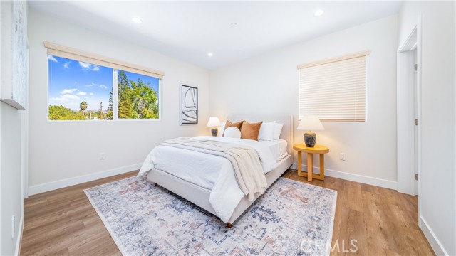 Detail Gallery Image 19 of 26 For 17158 Chatsworth St #1,  Granada Hills,  CA 91344 - 3 Beds | 2/1 Baths