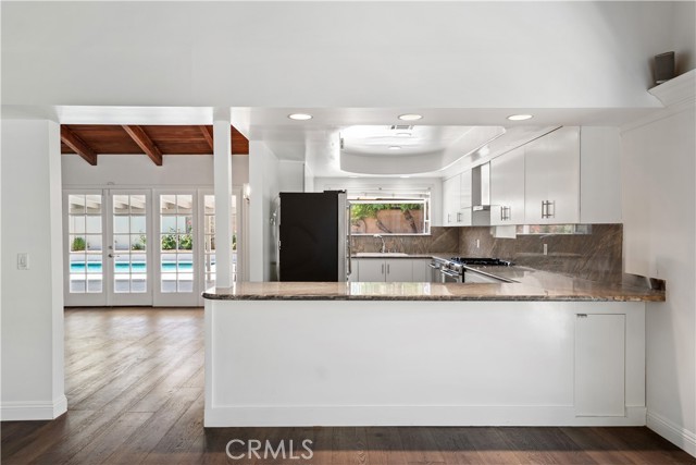 Detail Gallery Image 10 of 31 For 23172 Gainford St, Woodland Hills,  CA 91364 - 3 Beds | 2/1 Baths