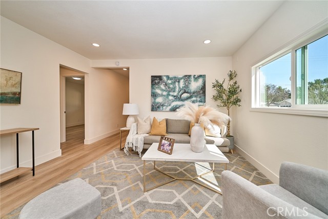 Detail Gallery Image 12 of 18 For 1195 Wisconsin Pl, Pomona,  CA 91768 - 3 Beds | 2 Baths