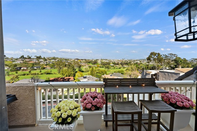 Detail Gallery Image 3 of 54 For 2812 Camino Capistrano 23d,  San Clemente,  CA 92672 - 2 Beds | 2 Baths