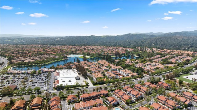 8 Geranium, Rancho Santa Margarita CA: https://media.crmls.org/medias/b08a0af5-3fa1-40bd-a43a-f036261600a5.jpg