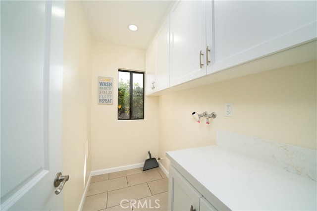 Detail Gallery Image 16 of 33 For 12566 Dolan Ave, Downey,  CA 90242 - 3 Beds | 2 Baths