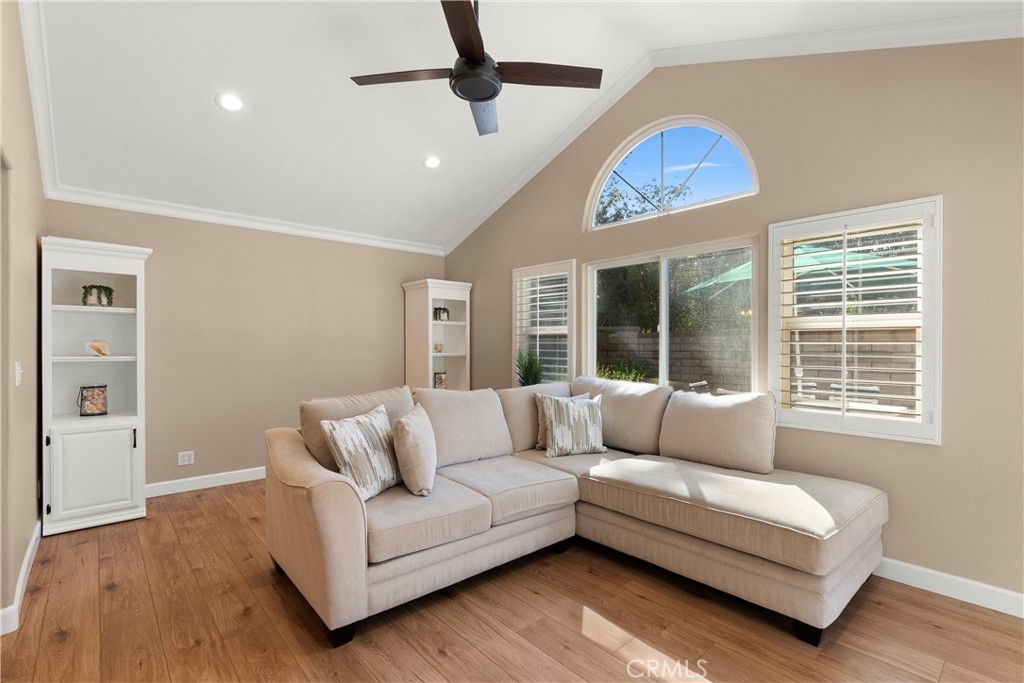 MLS #OC25233783 image #16