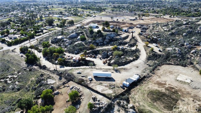 Detail Gallery Image 4 of 5 For 1020 Clayton, Perris,  CA 92570 - 3 Beds | 2 Baths