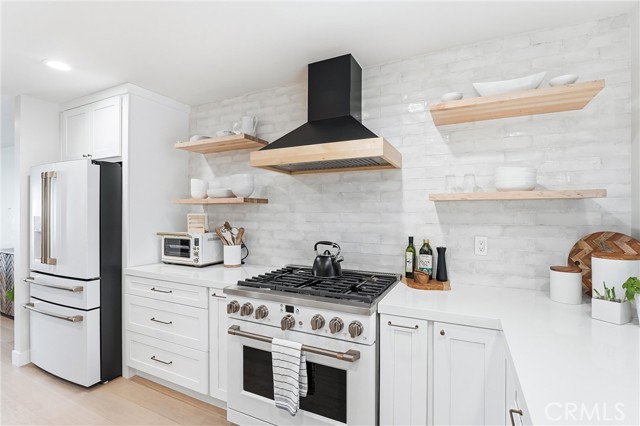 1124 E Maplewood Place, Orange CA: https://media.crmls.org/medias/b08badad-d6ef-4bba-ae7f-1572fa255dce.jpg