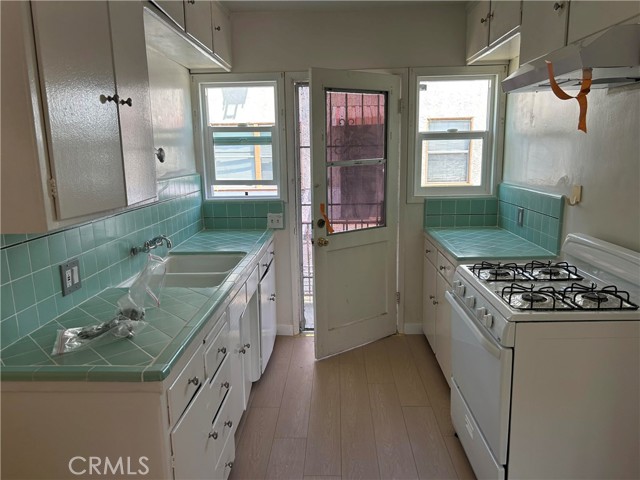 Detail Gallery Image 24 of 27 For 15616 S Manhattan Pl, Gardena,  CA 90249 - – Beds | – Baths