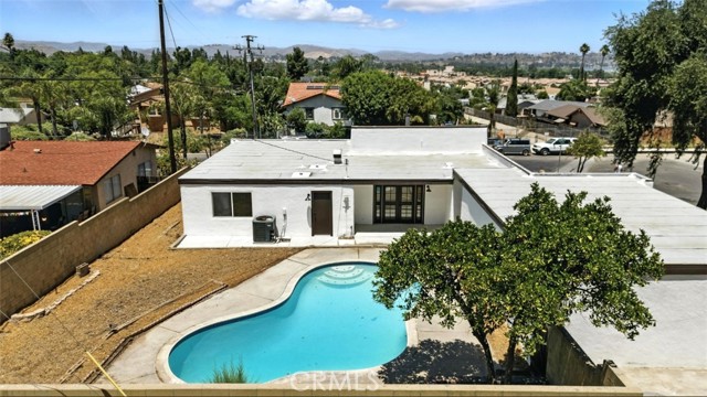 15195 Laguna Avenue, Lake Elsinore CA: https://media.crmls.org/medias/b08cd205-d9a8-4544-9306-d75e399708a2.jpg