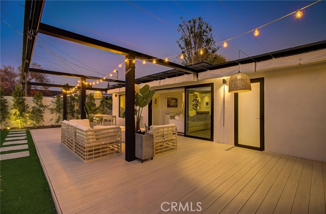 Detail Gallery Image 7 of 72 For 8161 Encino Ave, Northridge,  CA 91325 - 4 Beds | 3 Baths