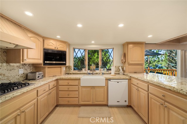 316 John Muir, Lake Arrowhead CA: https://media.crmls.org/medias/b08ee439-79ae-4d65-ba56-5951807b4c4f.jpg