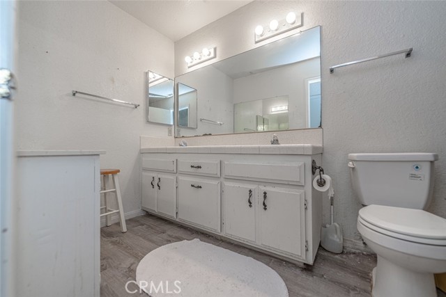 Detail Gallery Image 20 of 31 For 12129 Vista De Cerros Dr, Moreno Valley,  CA 92555 - 4 Beds | 2/1 Baths