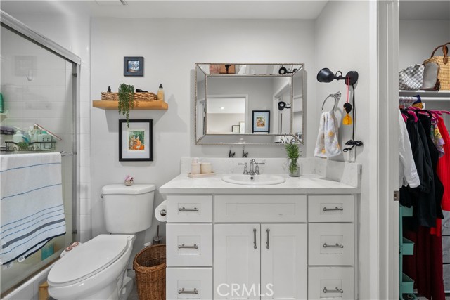 Detail Gallery Image 23 of 45 For 10214 Larwin Ave #3,  Chatsworth,  CA 91311 - 4 Beds | 3 Baths