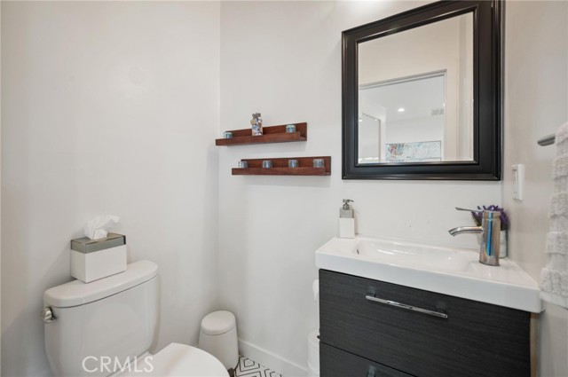 Detail Gallery Image 24 of 35 For 17642 Calvert St, Encino,  CA 91316 - 4 Beds | 2/1 Baths