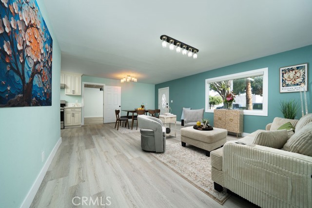 Detail Gallery Image 3 of 21 For 1405 W Saint Gertrude Pl, Santa Ana,  CA 92704 - 3 Beds | 2/1 Baths