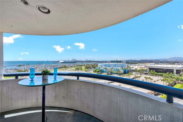 Detail Gallery Image 1 of 33 For 525 E Seaside Way #1504,  Long Beach,  CA 90802 - 2 Beds | 2 Baths