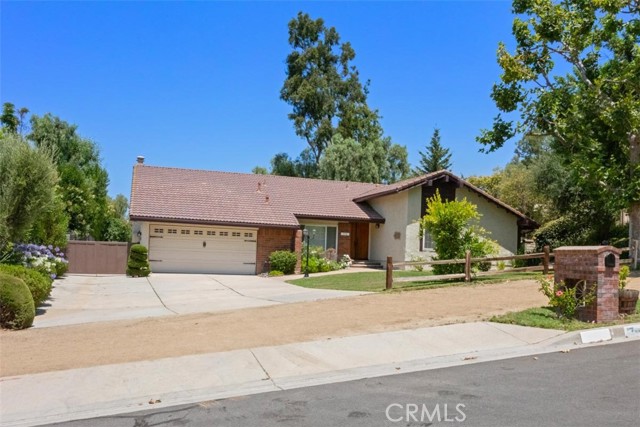 Detail Gallery Image 4 of 51 For 175 Wrangler Rd, Simi Valley,  CA 93065 - 4 Beds | 2 Baths