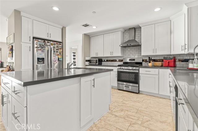 Detail Gallery Image 10 of 40 For 47867 80th, Lancaster,  CA 93536 - 4 Beds | 4 Baths