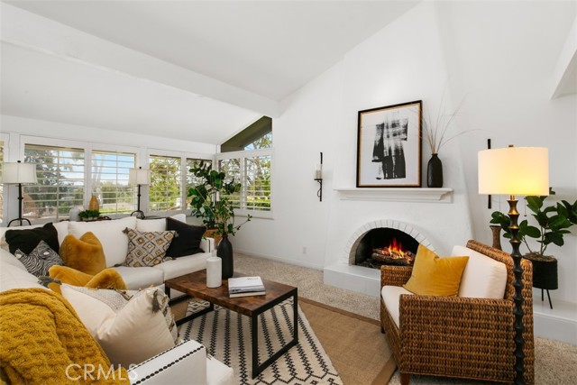Detail Gallery Image 8 of 36 For 1967 Vista Del Oro, Newport Beach,  CA 92660 - 3 Beds | 2 Baths
