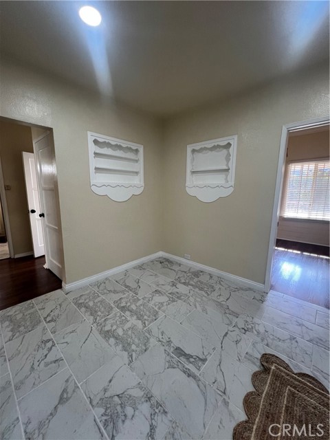 Detail Gallery Image 18 of 38 For 1933 S Corning St, Los Angeles,  CA 90034 - 2 Beds | 1 Baths
