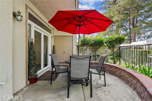 Detail Gallery Image 42 of 64 For 24436 Hampton Dr #C,  Valencia,  CA 91355 - 2 Beds | 2/1 Baths