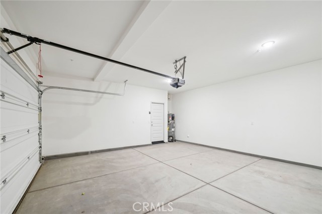 2097 Bergamot Street, Redlands CA: https://media.crmls.org/medias/b092182e-256d-43b0-83e8-7cd57efa83bf.jpg