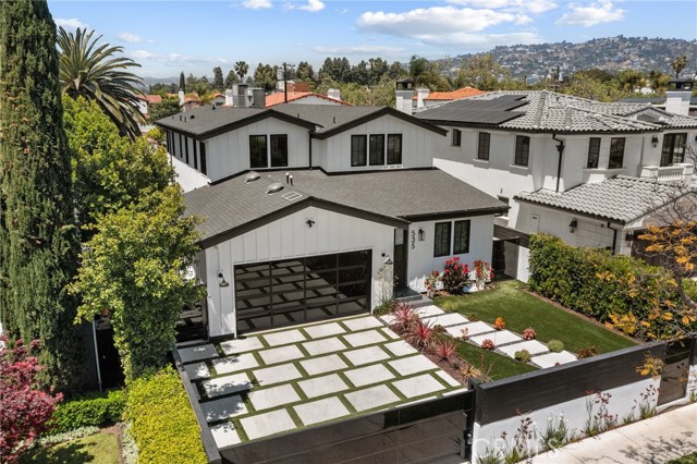 535 N Sierra Bonita Avenue, Los Angeles CA: https://media.crmls.org/medias/b0927605-3c85-494a-804f-df868ecdcfe9.jpg