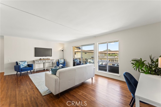 3205 Merrill, Torrance CA: https://media.crmls.org/medias/b092c368-30b7-4f8e-9bc3-9d226c08eb88.jpg