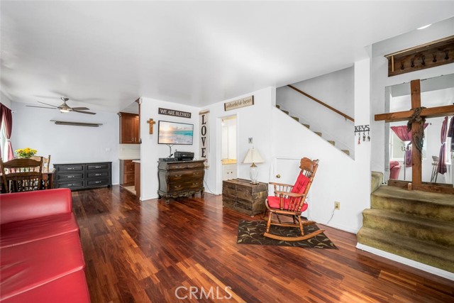 Detail Gallery Image 5 of 25 For 725 Coronado Ave #103,  Long Beach,  CA 90804 - 2 Beds | 2 Baths