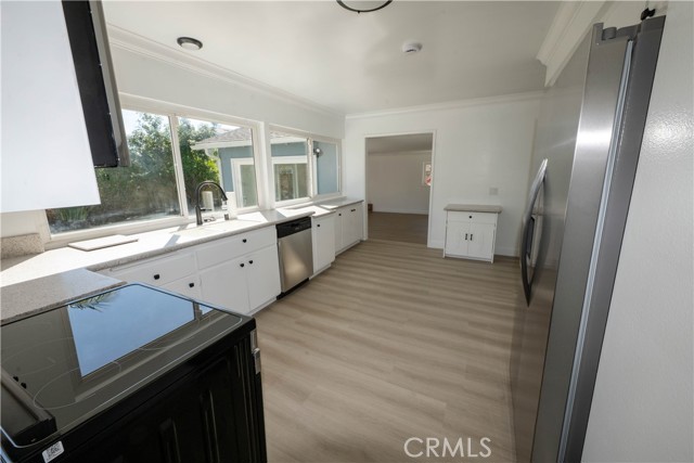 Detail Gallery Image 9 of 44 For 17172 Apel, Huntington Beach,  CA 92649 - 4 Beds | 3 Baths