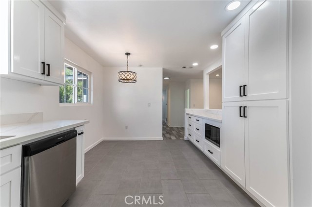 636 East Avenida De Los Arboles photo 7