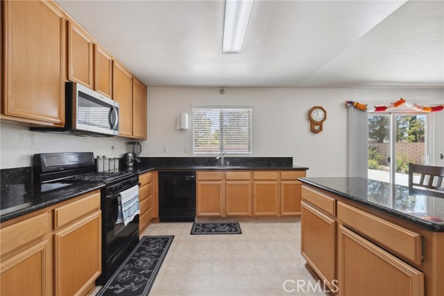 43150 Darby Street, Lancaster CA: https://media.crmls.org/medias/b094009d-d560-465e-aefc-8f636534cb77.jpg