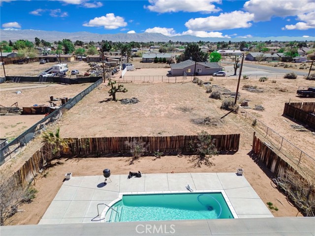 21919 Standing Rock Avenue, Apple Valley CA: https://media.crmls.org/medias/b0940552-70dc-4365-b402-374108cc31d5.jpg