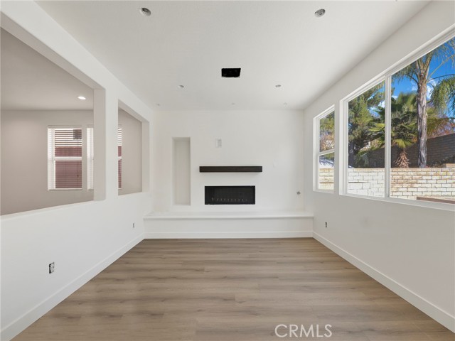 Detail Gallery Image 18 of 29 For 28374 Stansfield Ln, Saugus,  CA 91350 - 3 Beds | 3 Baths