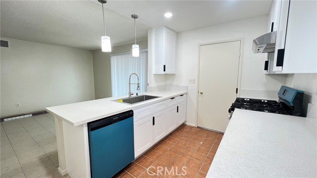 1908 E Mulberry Street, Ontario CA: https://media.crmls.org/medias/b0956df3-6715-4a6d-8e0f-c45abfa000d1.jpg