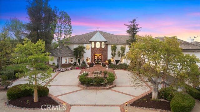 Detail Gallery Image 2 of 75 For 1331 Hidden Springs Dr, Corona,  CA 92881 - 7 Beds | 6/2 Baths